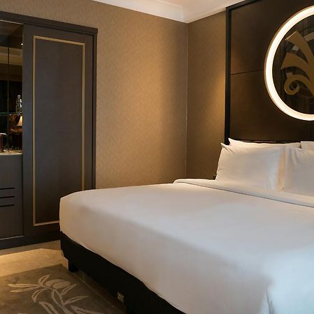 Myko Hotel & Convention Center Makassar Buitenkant foto