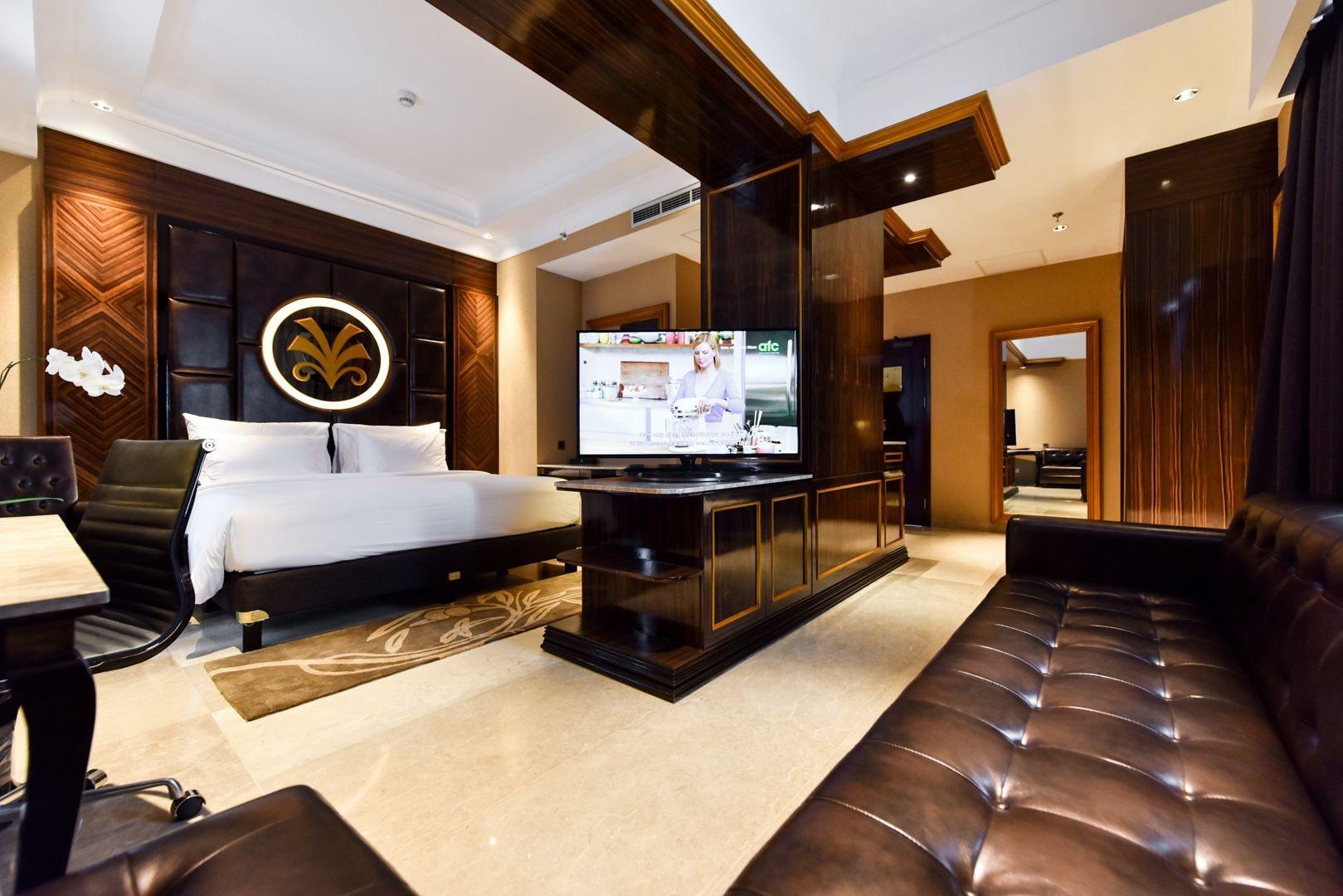 Myko Hotel & Convention Center Makassar Buitenkant foto
