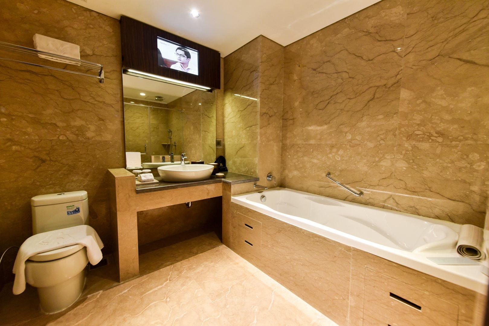 Myko Hotel & Convention Center Makassar Buitenkant foto