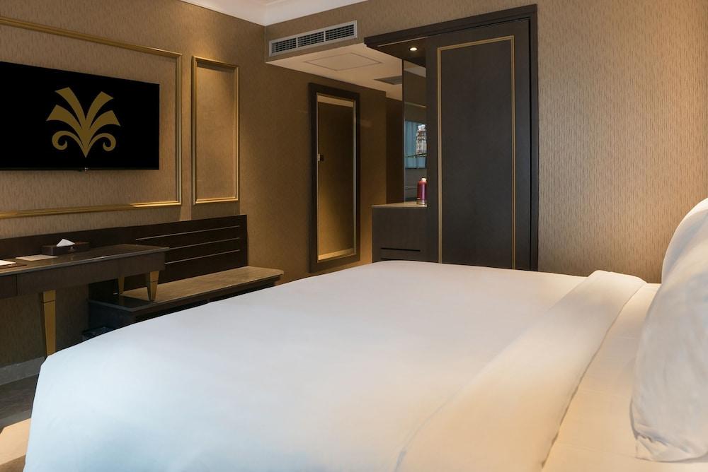 Myko Hotel & Convention Center Makassar Buitenkant foto
