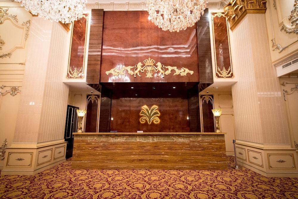 Myko Hotel & Convention Center Makassar Buitenkant foto