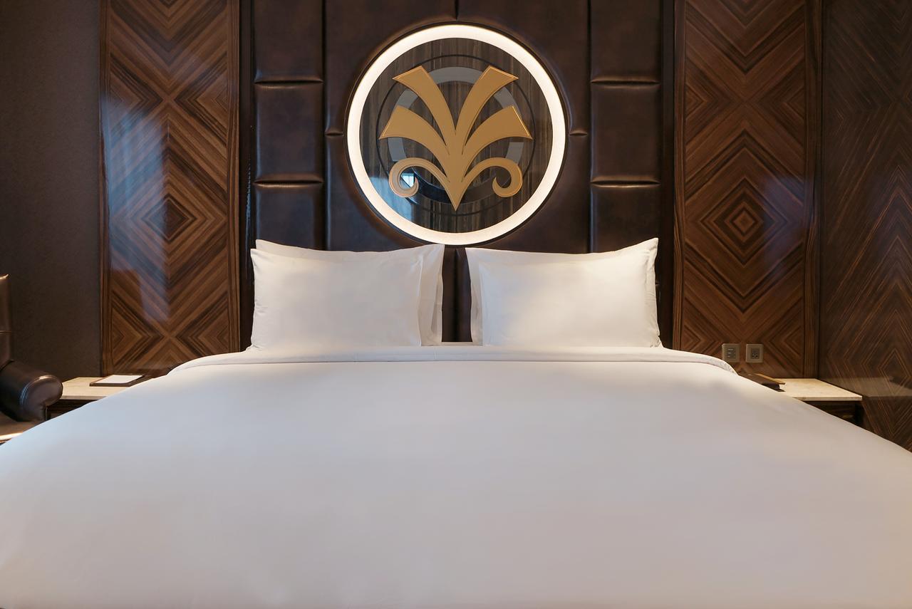Myko Hotel & Convention Center Makassar Buitenkant foto