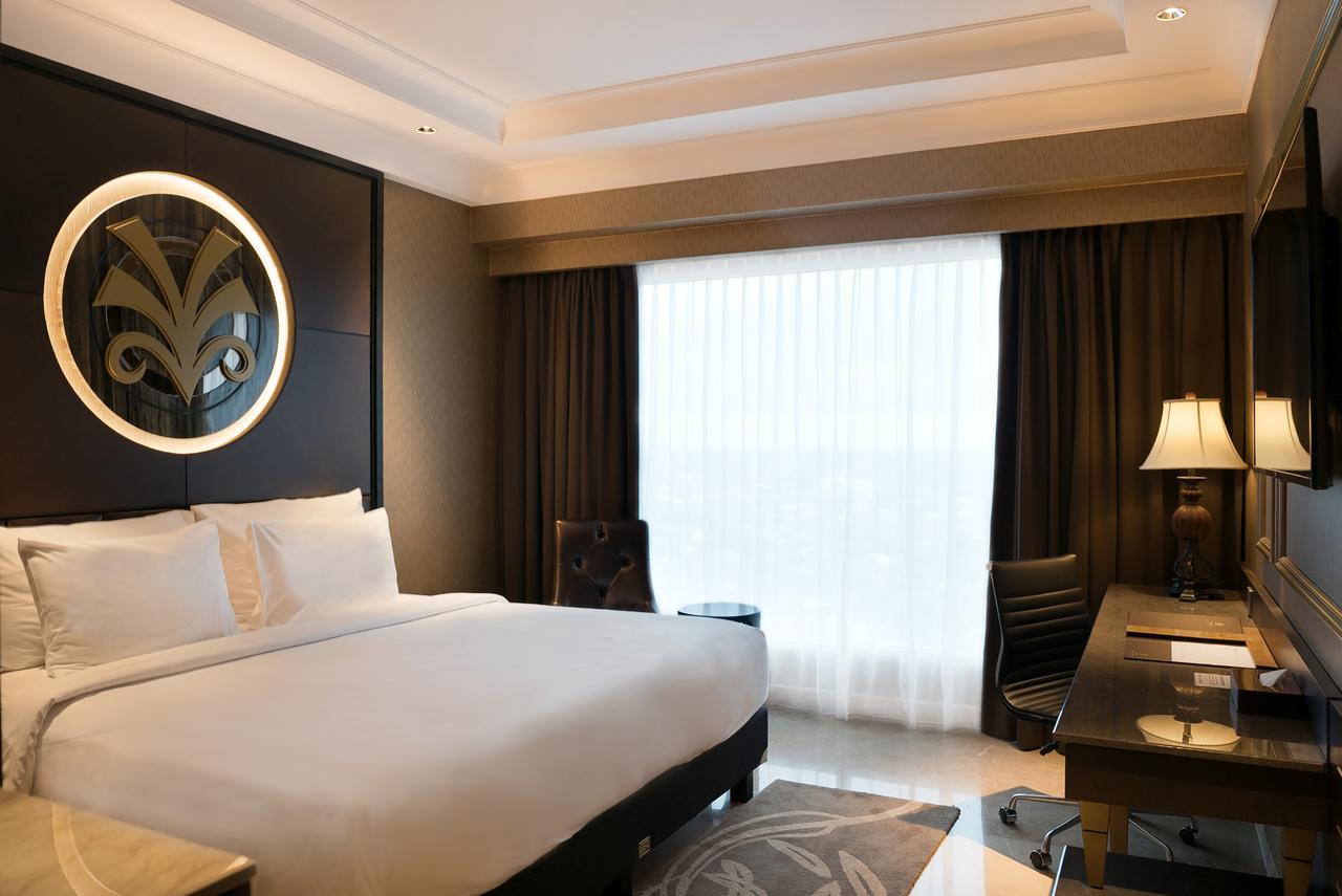 Myko Hotel & Convention Center Makassar Buitenkant foto