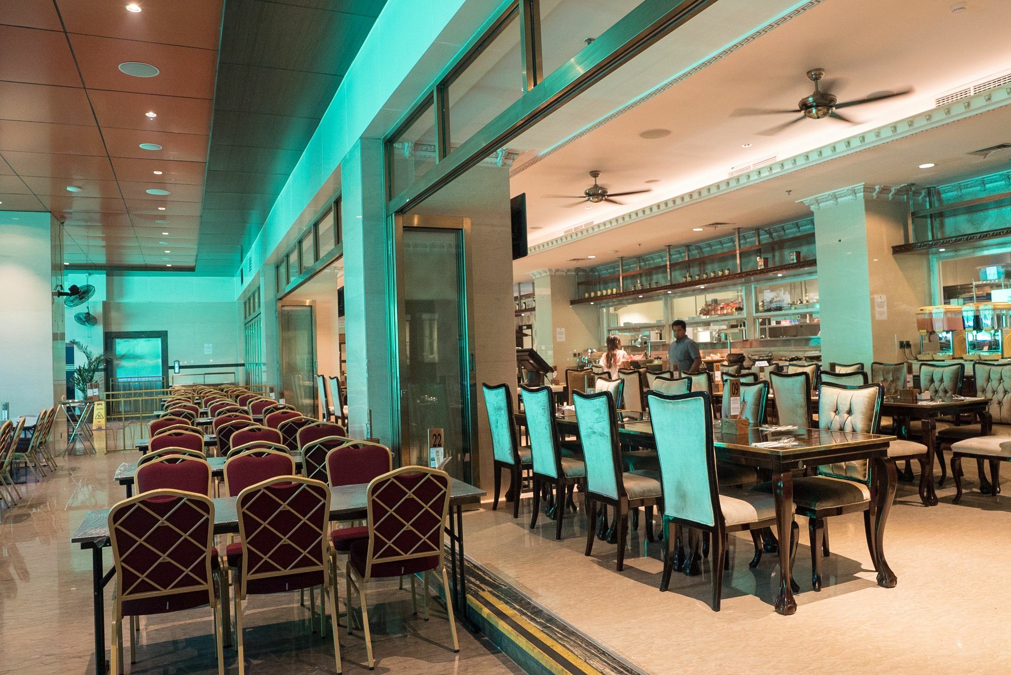 Myko Hotel & Convention Center Makassar Buitenkant foto